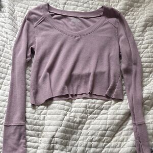 Hollister Waffle-Knit Cropped V-Neck in Lavender